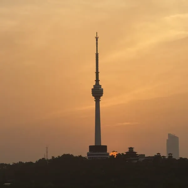 龟山电视塔 - 塔在山上，山在夕阳里